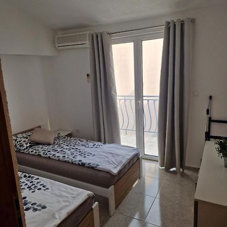 Sacher Apartament Igrane Εξωτερικό φωτογραφία